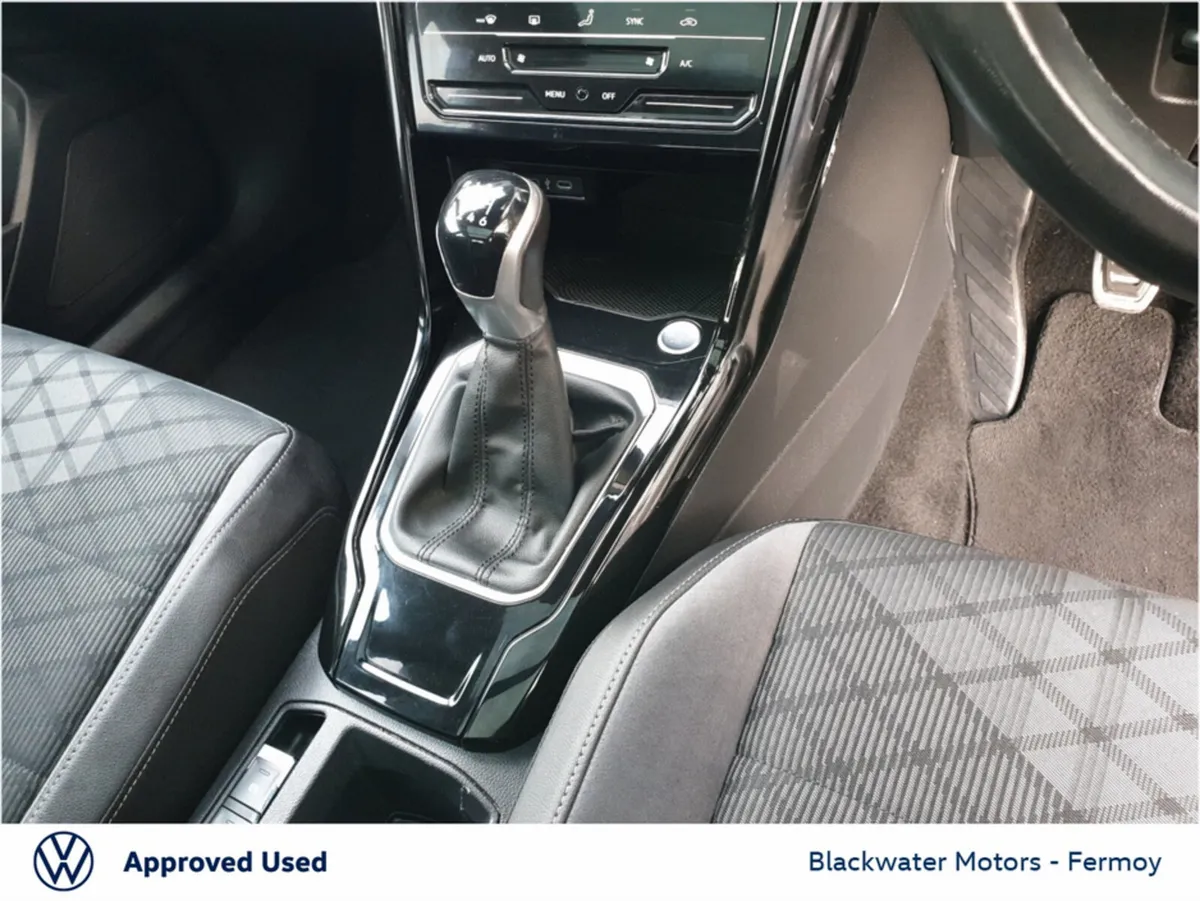 Volkswagen T-Roc SUV, Diesel, 2023, Black