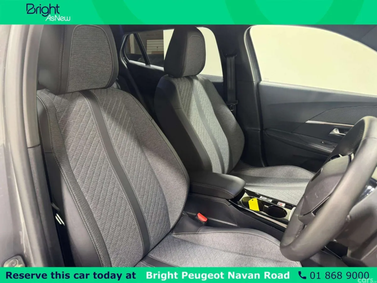 Peugeot 2008 MPV, Petrol, 2024, Grey