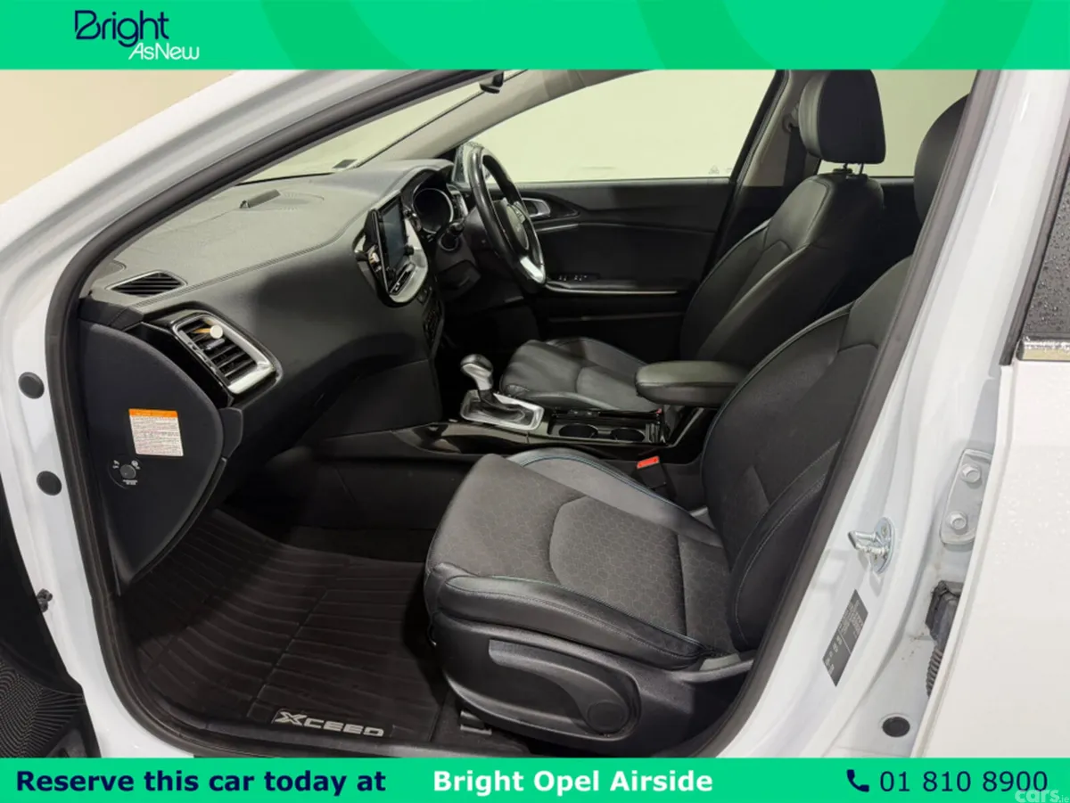 Kia XCeed Hatchback, Petrol Plug-in Hybrid, 2022, White