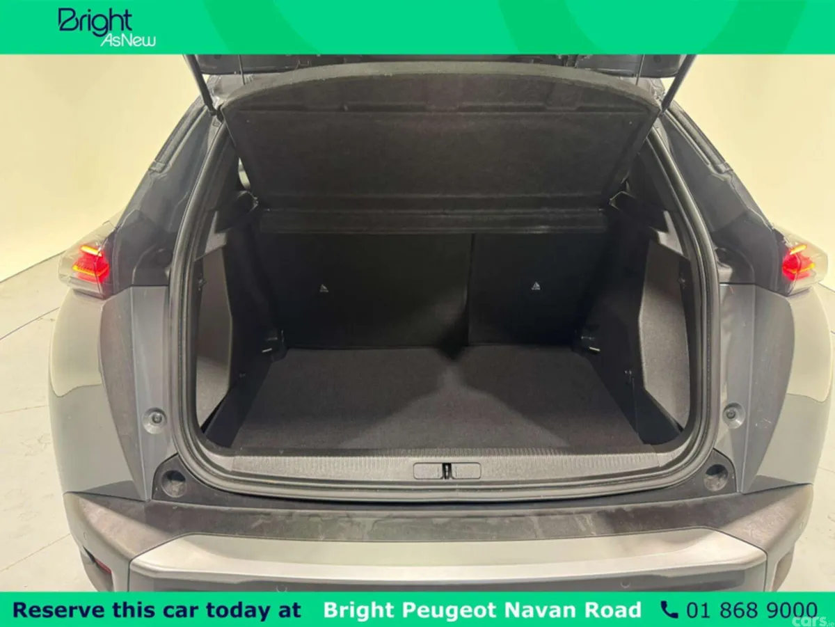 Peugeot 2008 MPV, Petrol, 2024, Grey