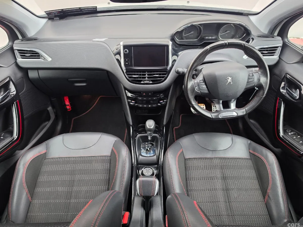 Peugeot 2008 Hatchback, Petrol, 2018, White