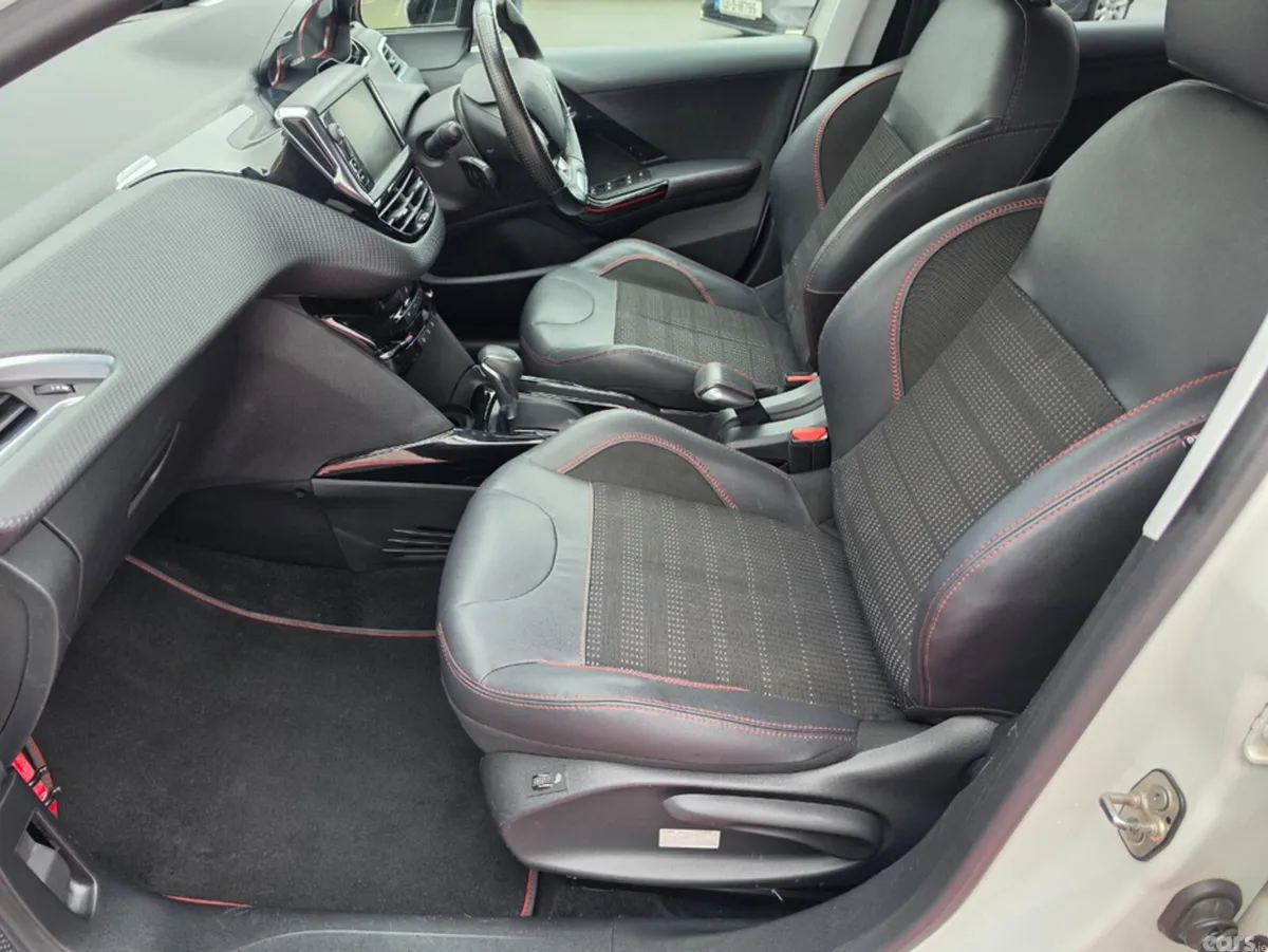 Peugeot 2008 Hatchback, Petrol, 2018, White