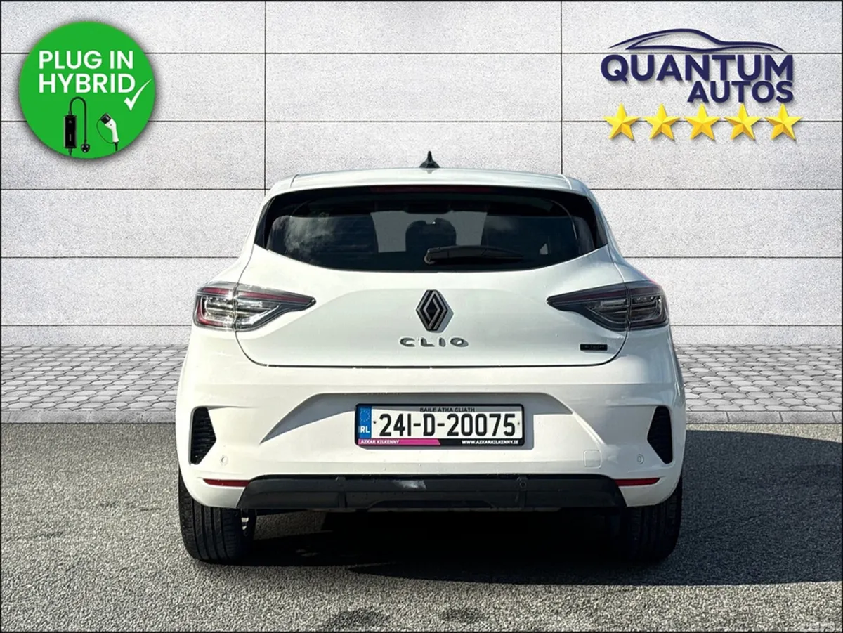 Renault Clio Hatchback, Petrol, 2024, White