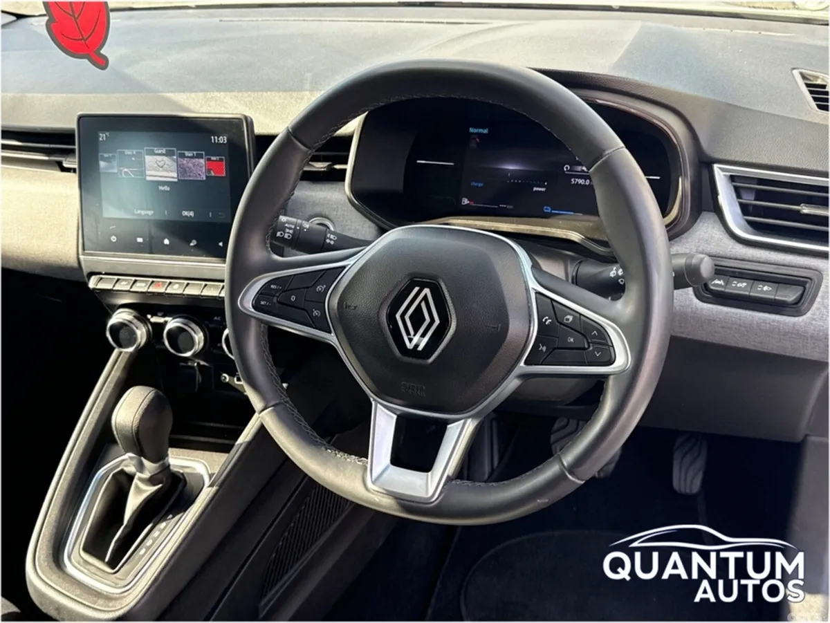 Renault Clio Hatchback, Petrol, 2024, White