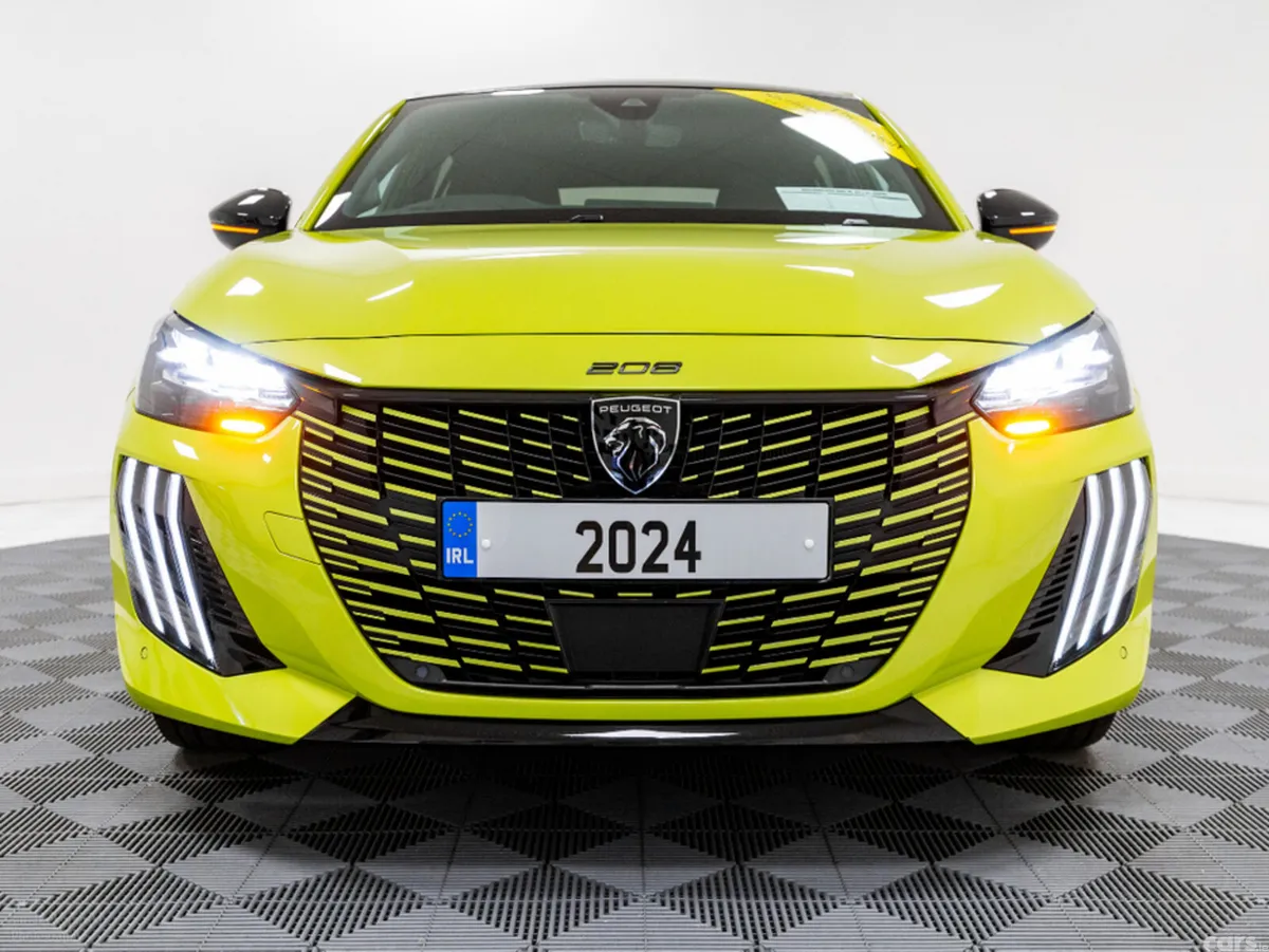 Peugeot 208 Hatchback, Electric, 2024, Yellow