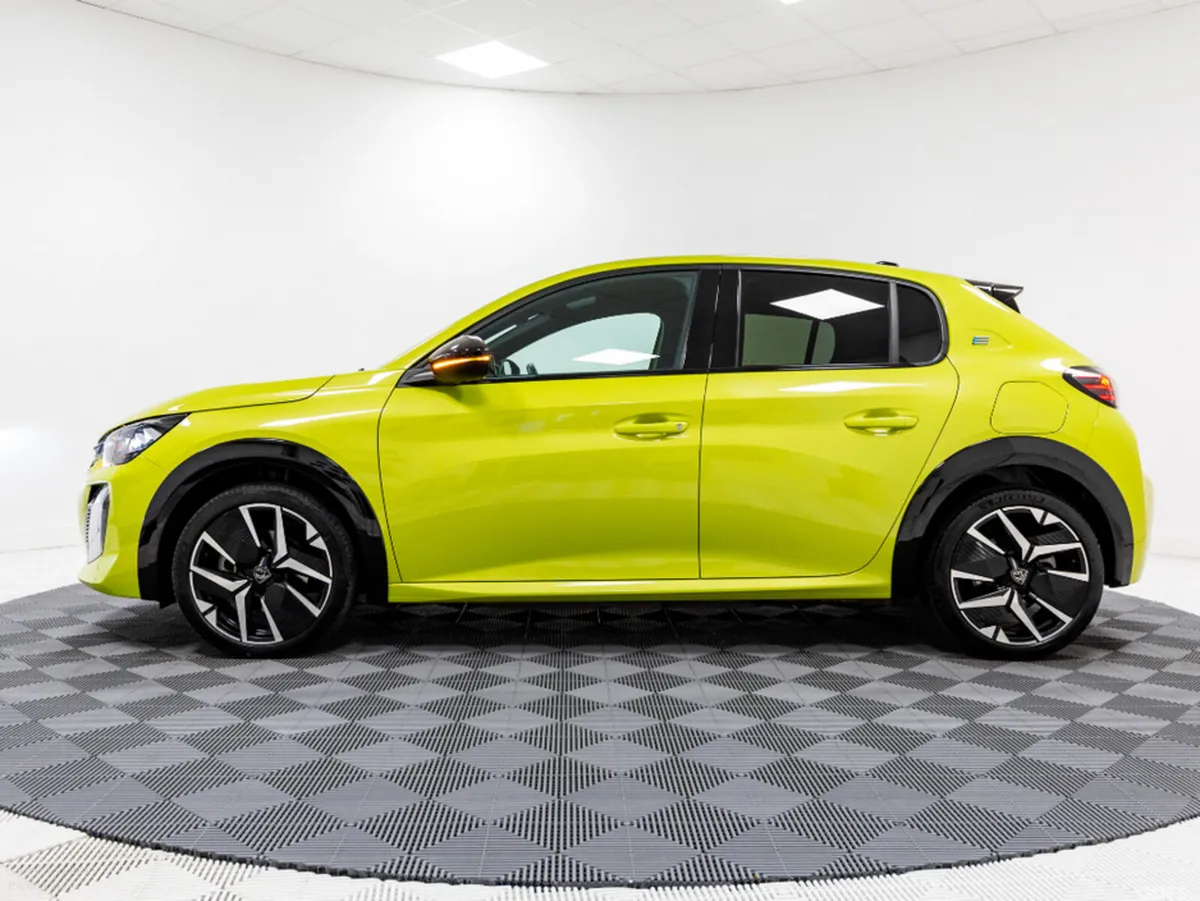 Peugeot 208 Hatchback, Electric, 2024, Yellow