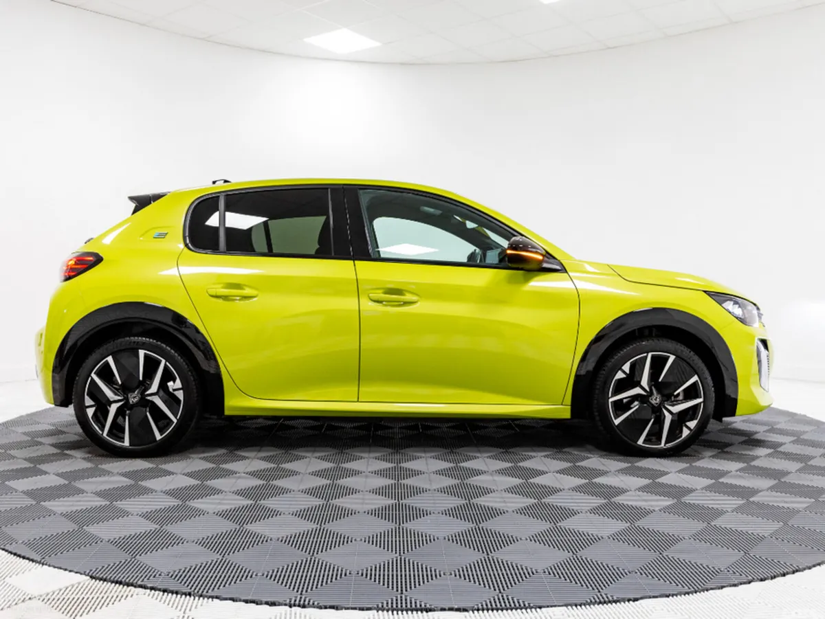 Peugeot 208 Hatchback, Electric, 2024, Yellow