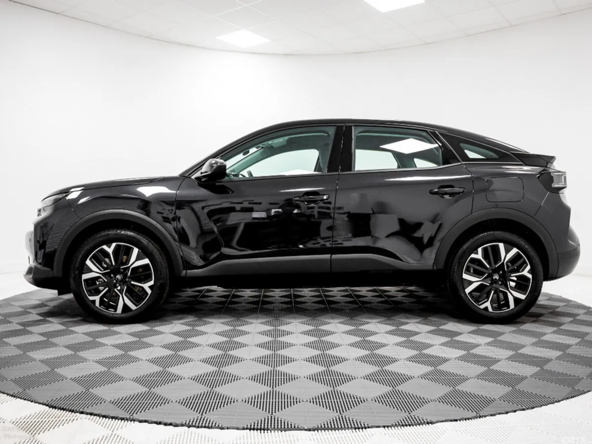 Citroen C4 Hatchback, Diesel Hybrid, 2026, Black