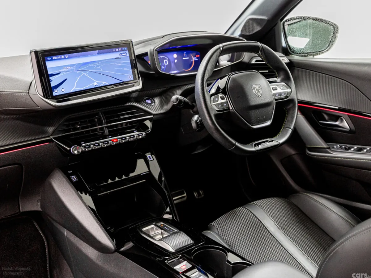 Peugeot 208 Hatchback, Electric, 2024, Yellow