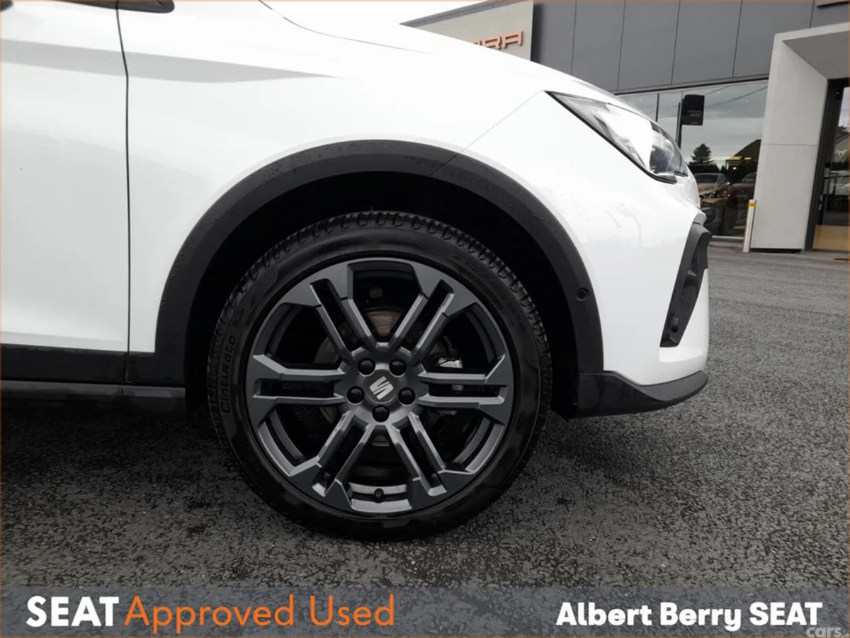 SEAT Arona Hatchback, Petrol, 2026, White