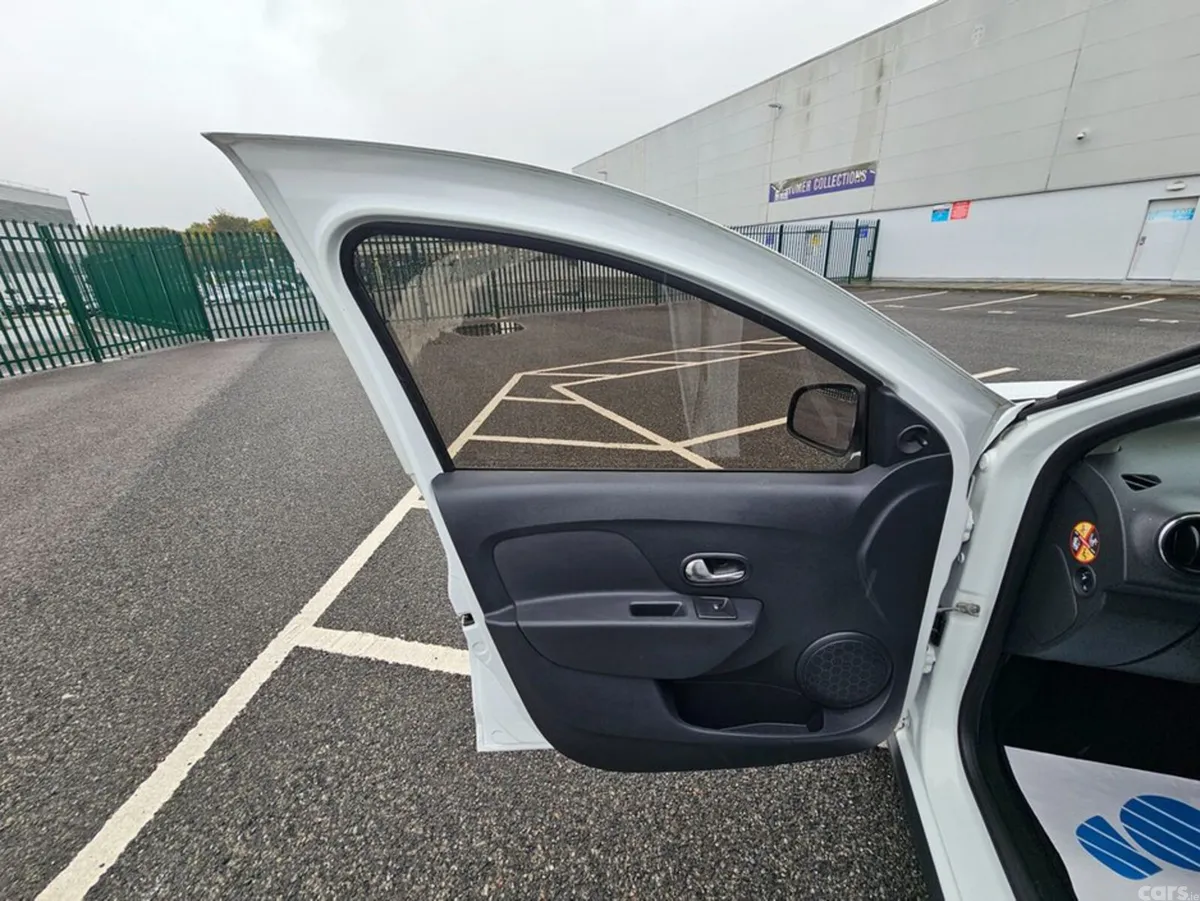 Dacia Sandero Hatchback, Petrol, 2020, White