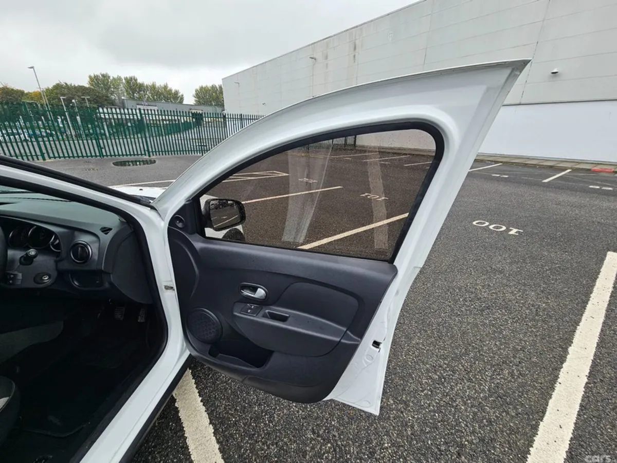 Dacia Sandero Hatchback, Petrol, 2020, White