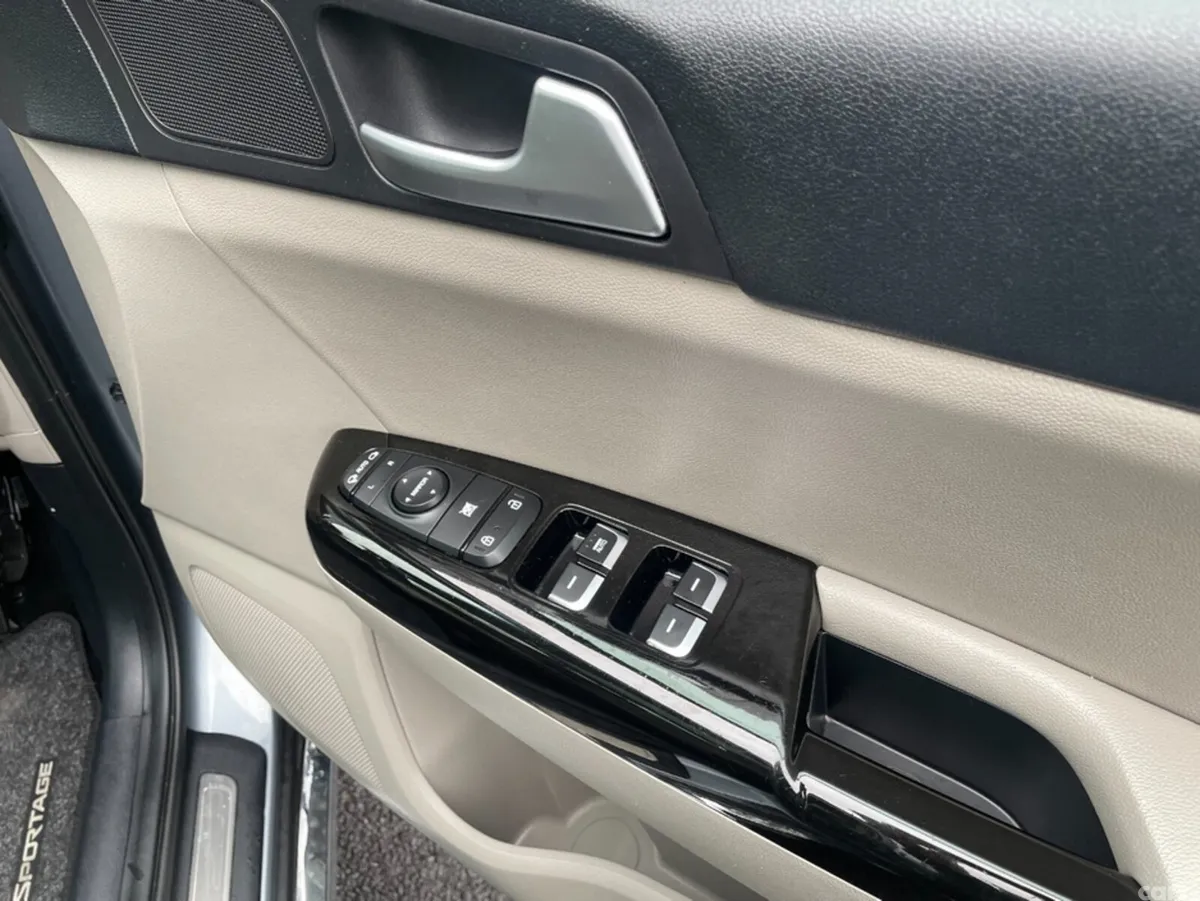 Kia Sportage MPV, Diesel, 2020, Grey