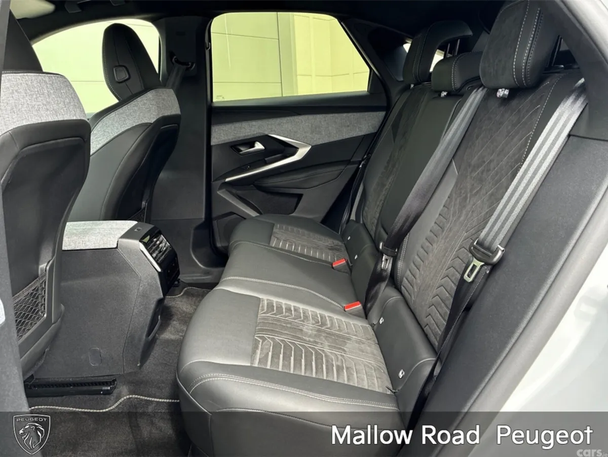 Peugeot 3008 MPV, Petrol, 2026, White