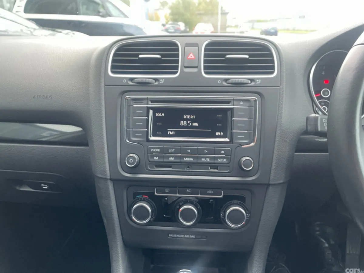 Volkswagen Golf Hatchback, Petrol, 2011, Silver
