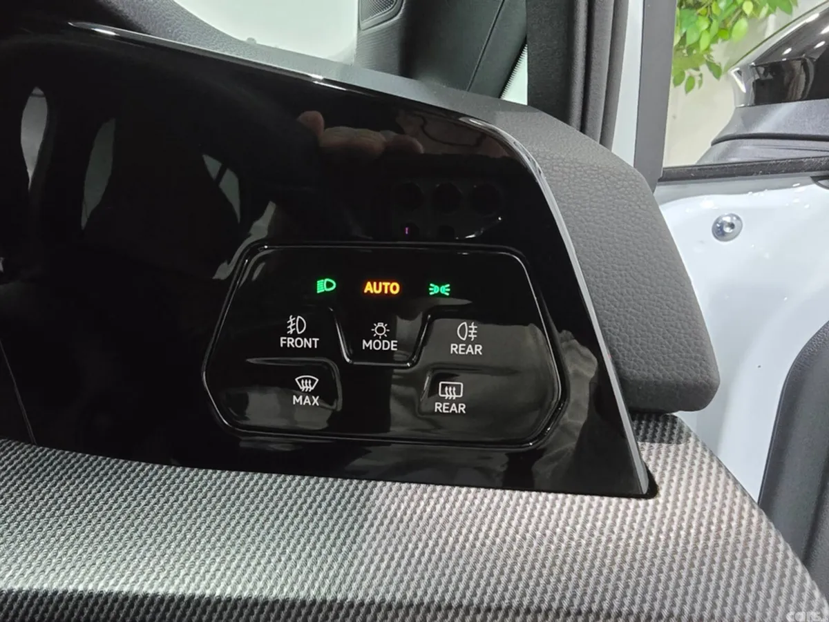Volkswagen Golf Hatchback, Petrol Plug-in Hybrid, 2025, White