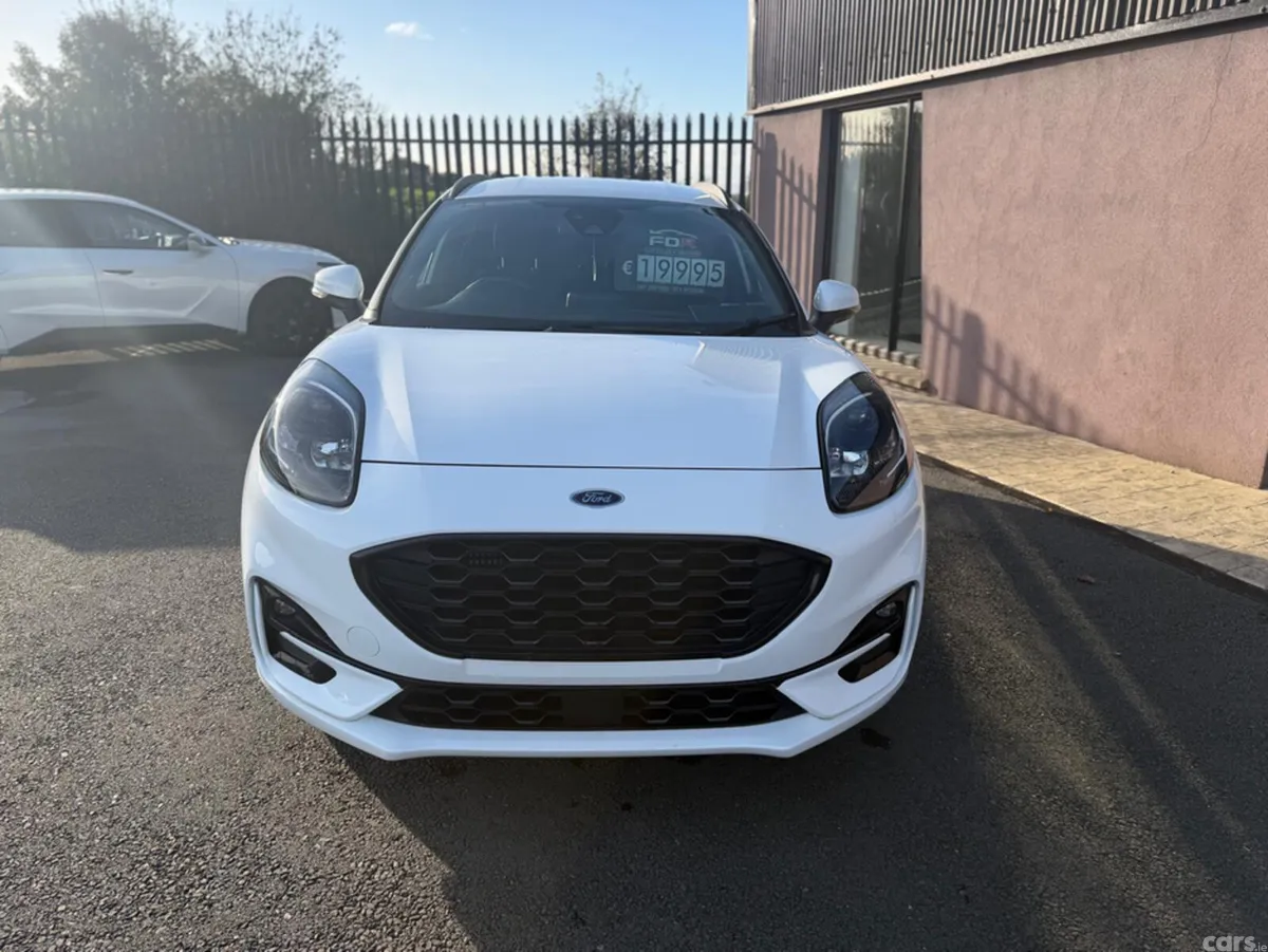 Ford Puma SUV, Petrol Hybrid, 2021, White
