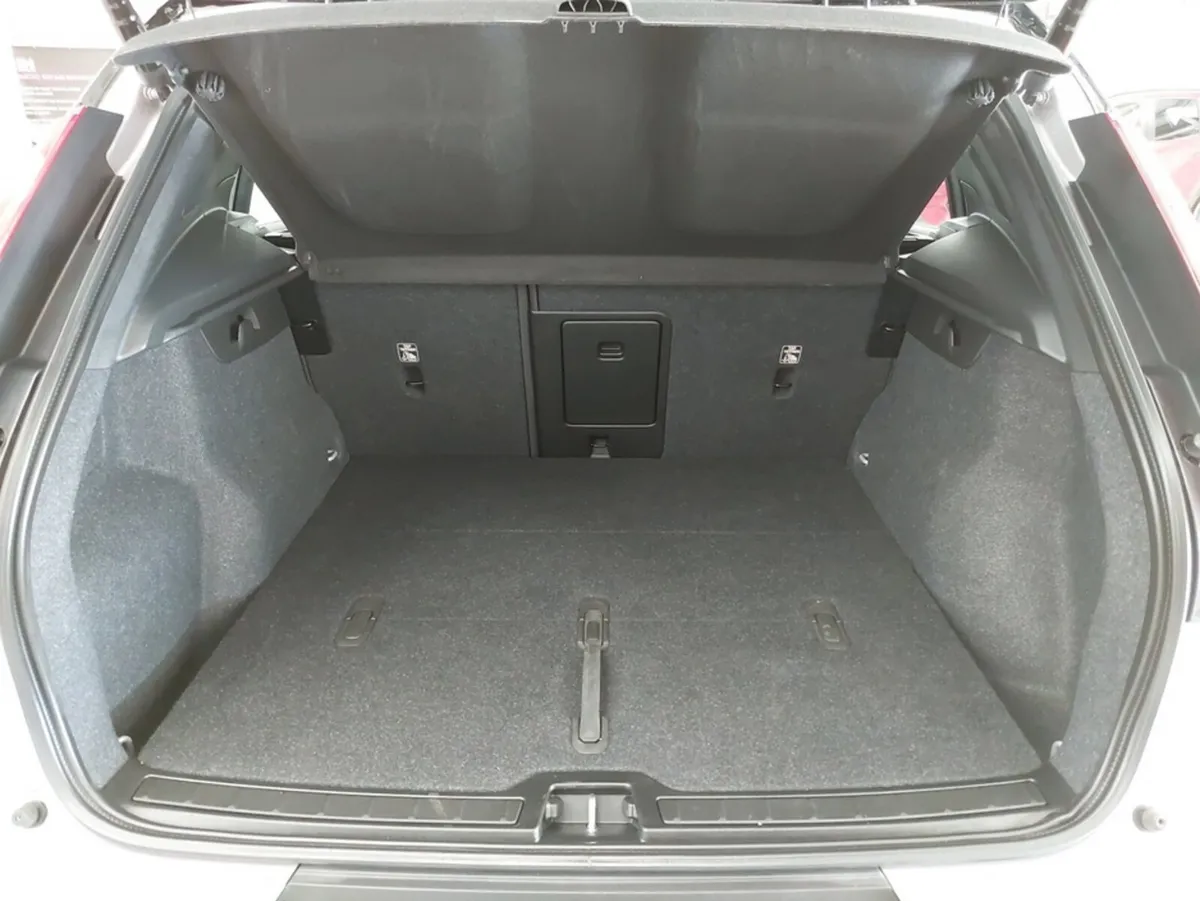 Volvo EX40 SUV, Electric, 2026, Silver