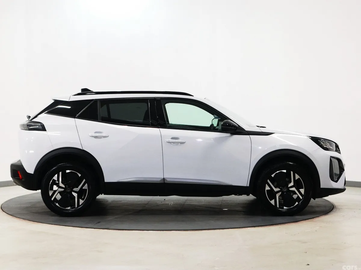 Peugeot 2008 MPV, Petrol, 2024, White