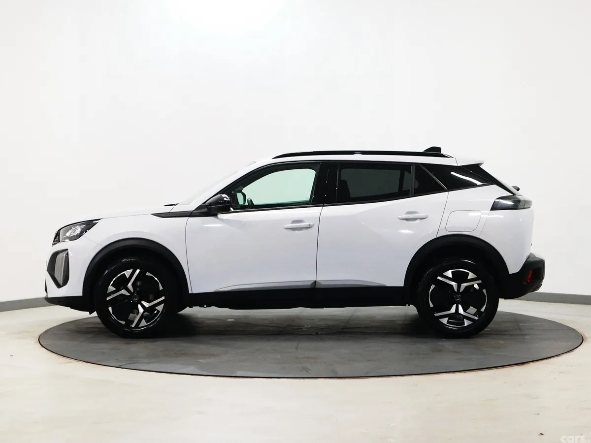Peugeot 2008 MPV, Petrol, 2024, White