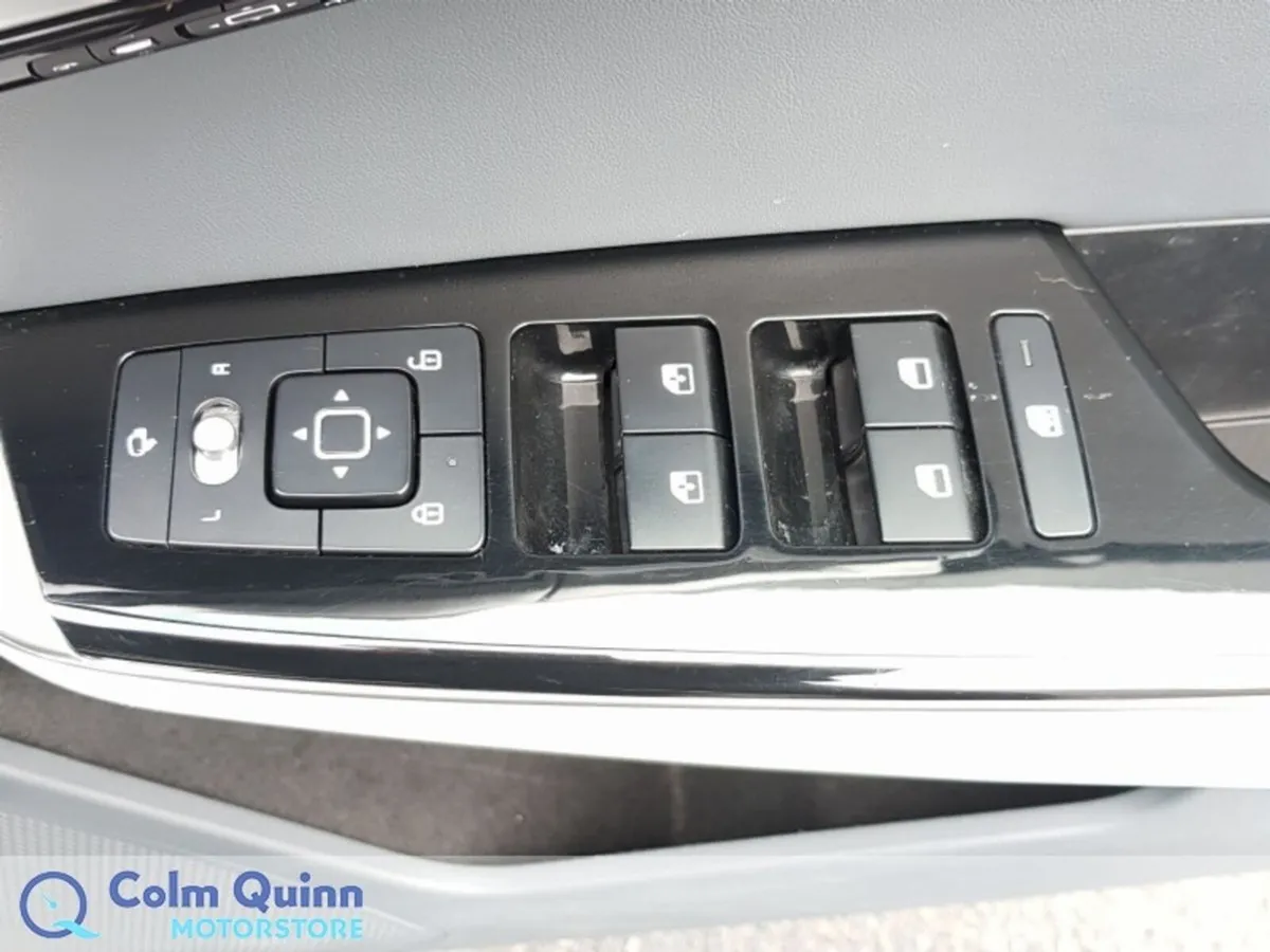 Kia EV6 MPV, Electric, 2022, White