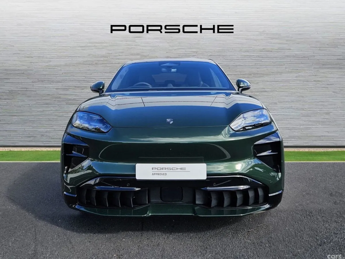 Porsche Cayenne Coupe, Electric, 2026, Green
