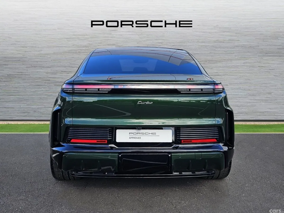 Porsche Cayenne Coupe, Electric, 2026, Green