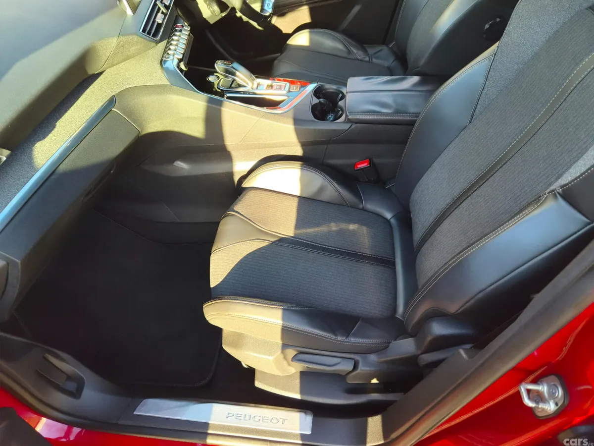 Peugeot 3008 SUV, Diesel, 2017, Red