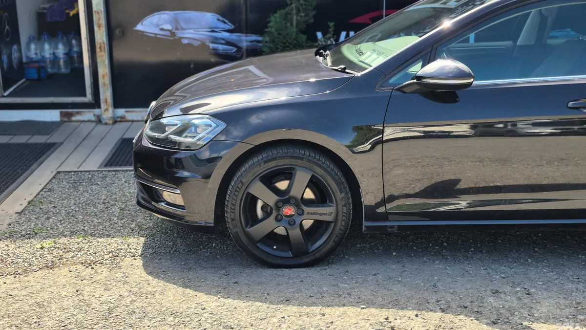 Volkswagen Golf Estate, Petrol, 2019, Black