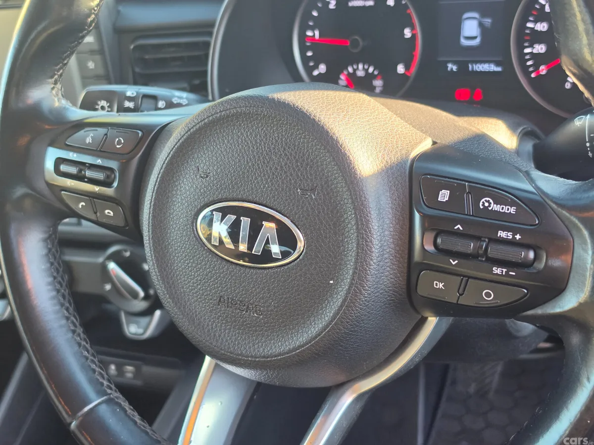 Kia Stonic Estate/Jeep, Diesel, 2018, Brown