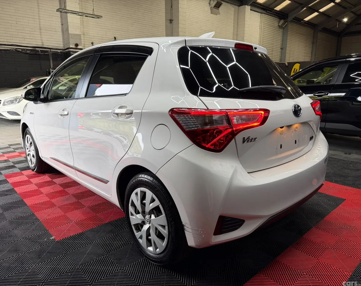 Toyota Vitz Hatchback, Petrol Hybrid, 2017, White