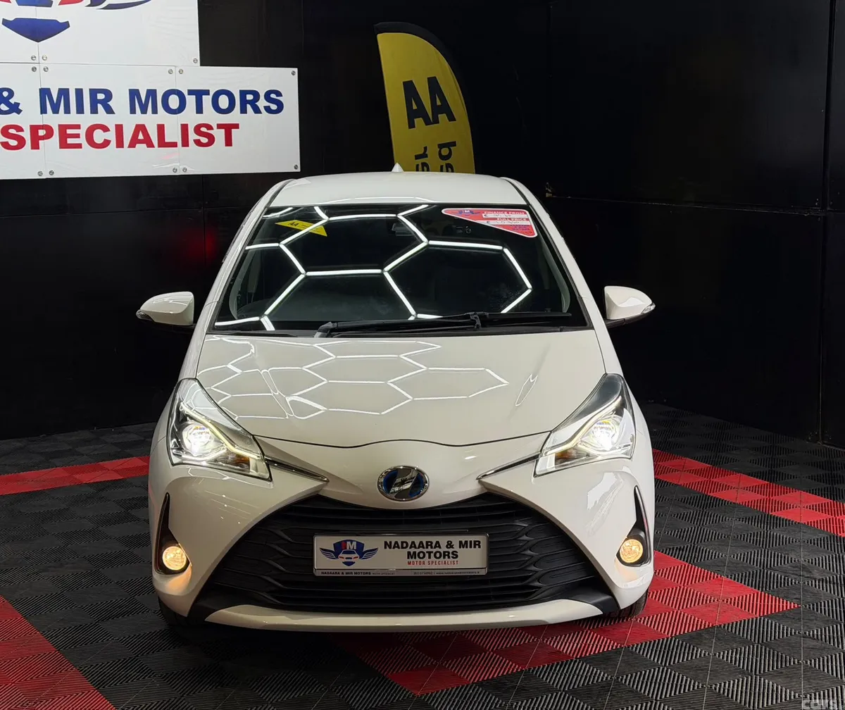 Toyota Vitz Hatchback, Petrol Hybrid, 2017, White