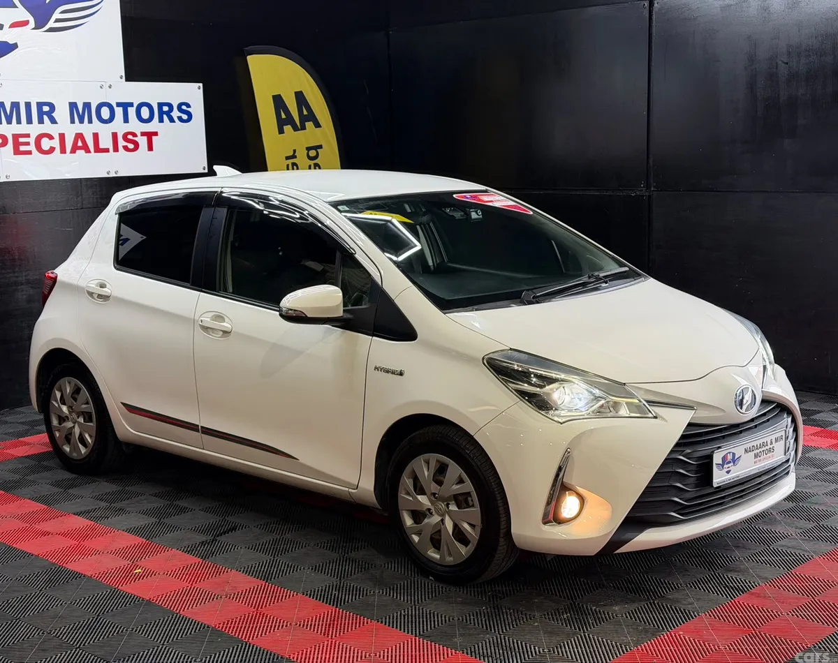 Toyota Vitz Hatchback, Petrol Hybrid, 2017, White