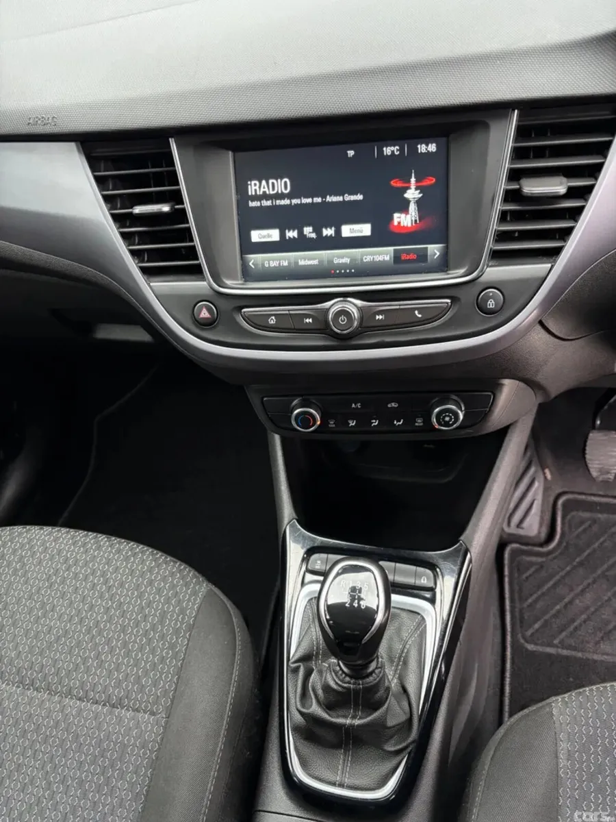 Opel Crossland SUV, Diesel, 2023, Grey