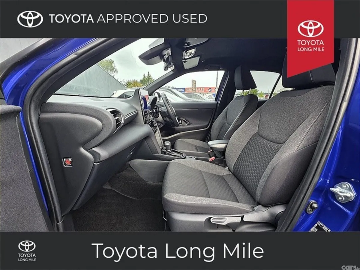 Toyota Yaris Cross Hatchback, Petrol Hybrid, 2025, Blue