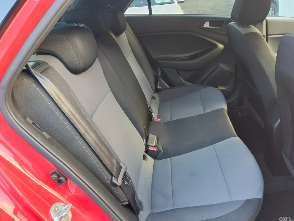 Hyundai i20 Hatchback, Petrol, 2019, Red