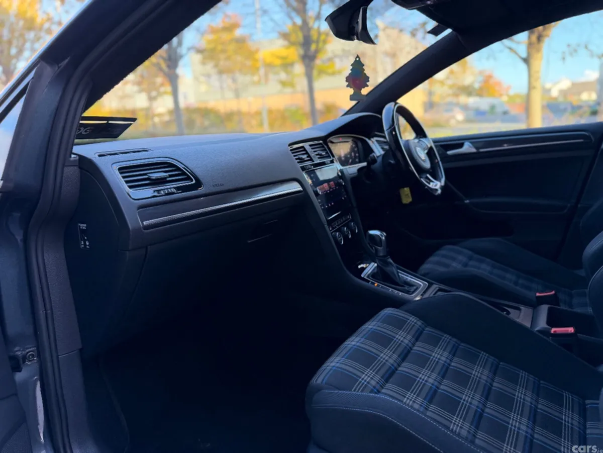 Volkswagen Golf Hatchback, Petrol Plug-in Hybrid, 2020, Blue