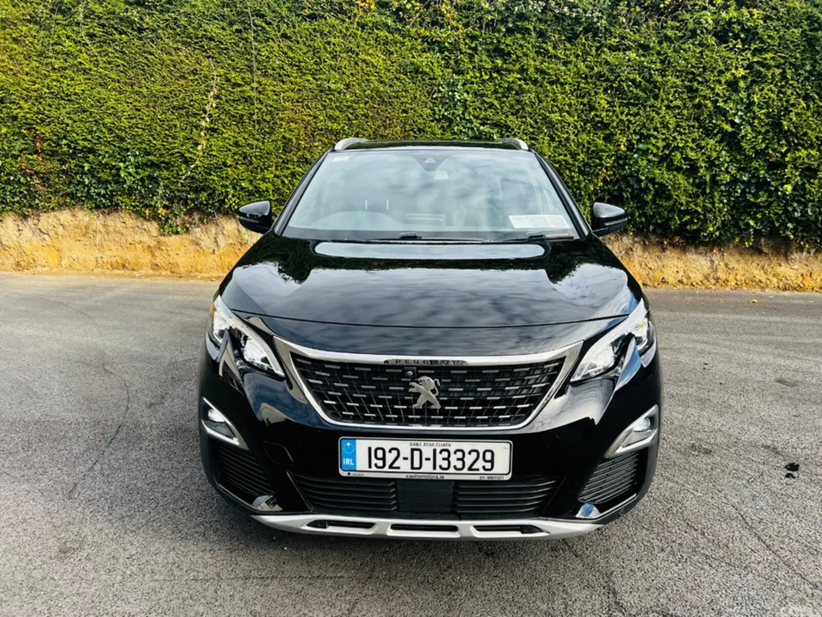 Peugeot 5008 MPV, Diesel, 2019, Black