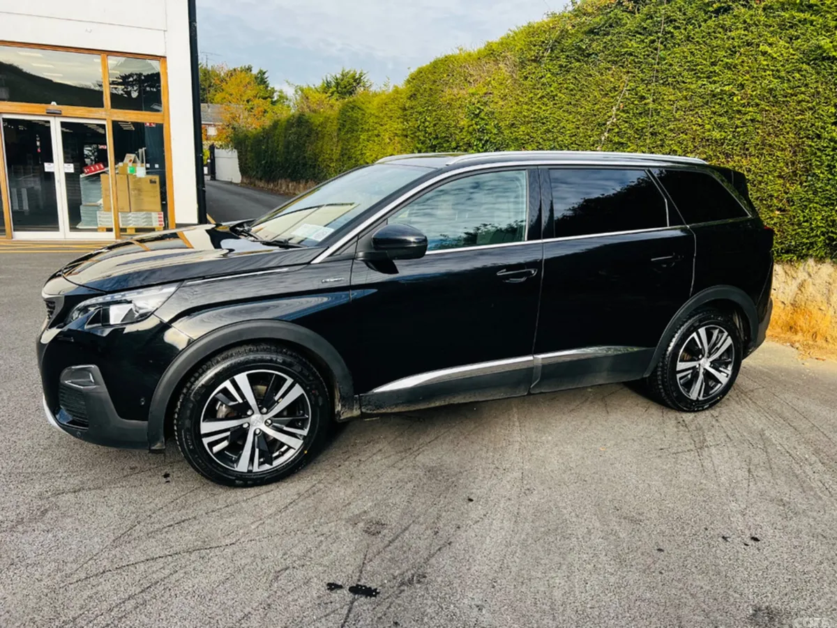 Peugeot 5008 MPV, Diesel, 2019, Black
