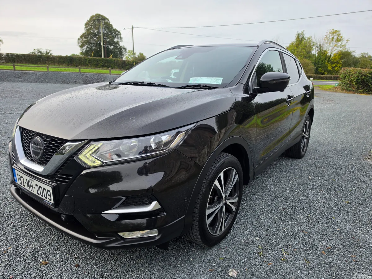 Nissan Qashqai Hatchback, Diesel, 2019, Black