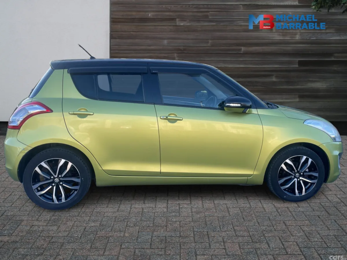 Suzuki Swift Hatchback, Petrol, 2015, Green