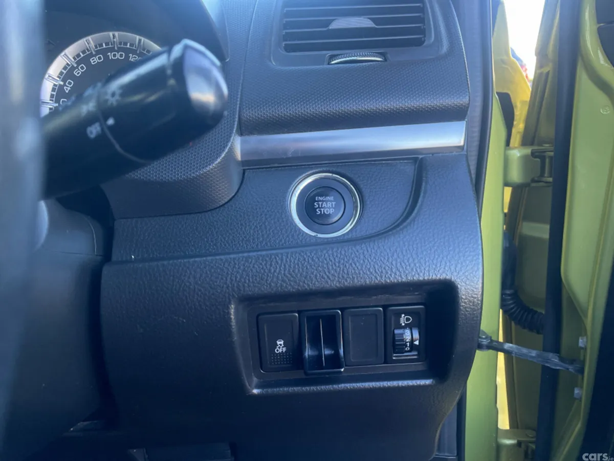 Suzuki Swift Hatchback, Petrol, 2015, Green