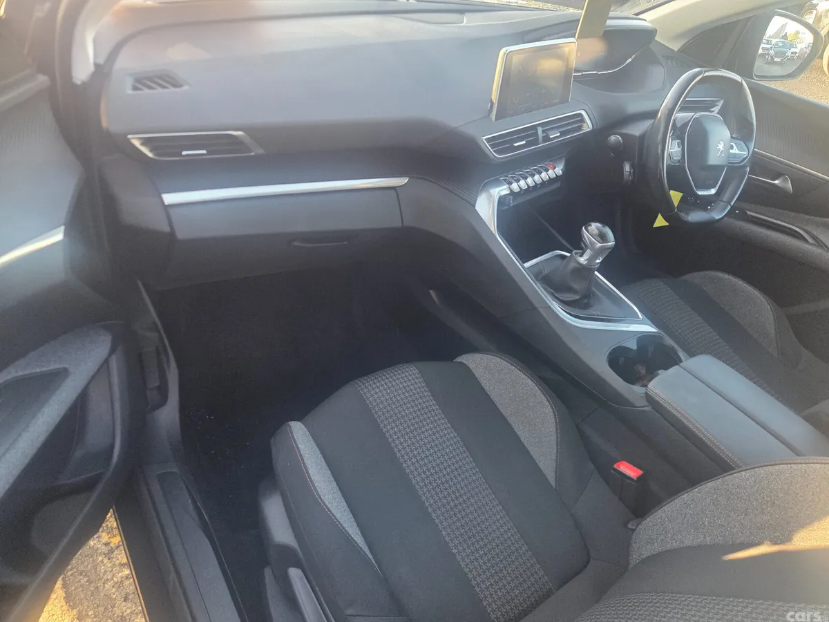 Peugeot 3008 Hatchback, Diesel, 2019, Grey