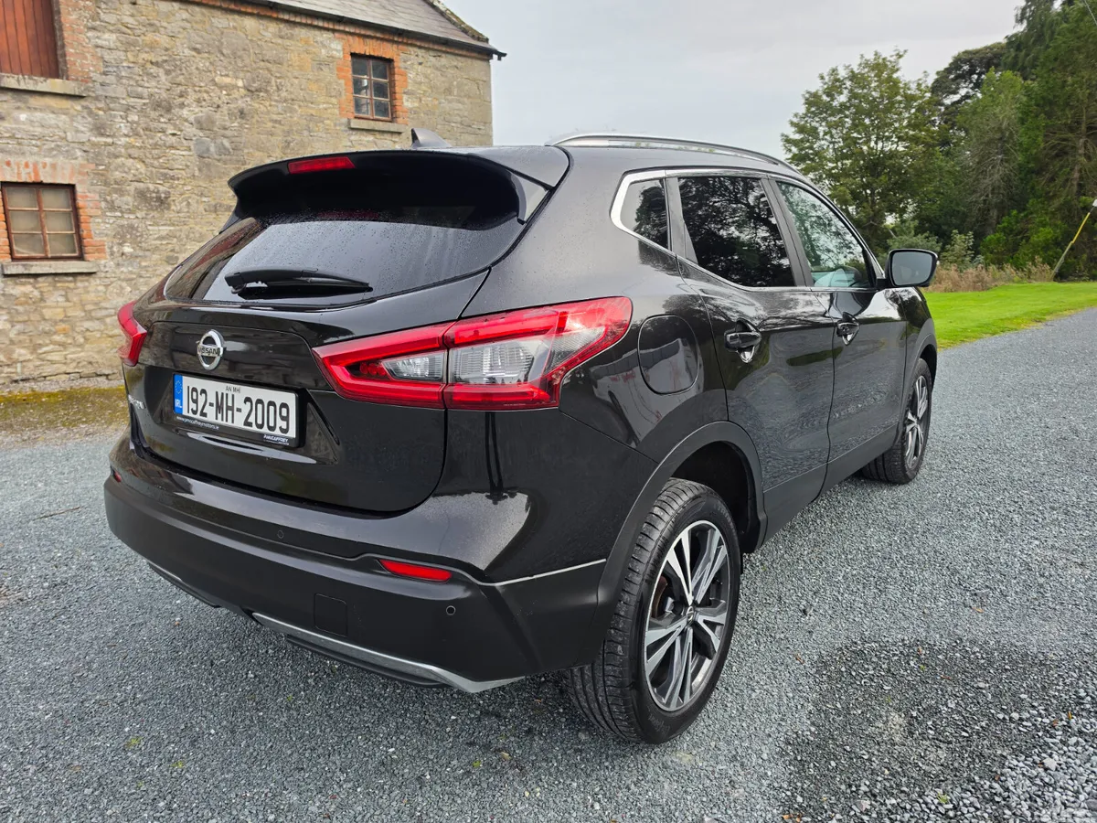 Nissan Qashqai Hatchback, Diesel, 2019, Black