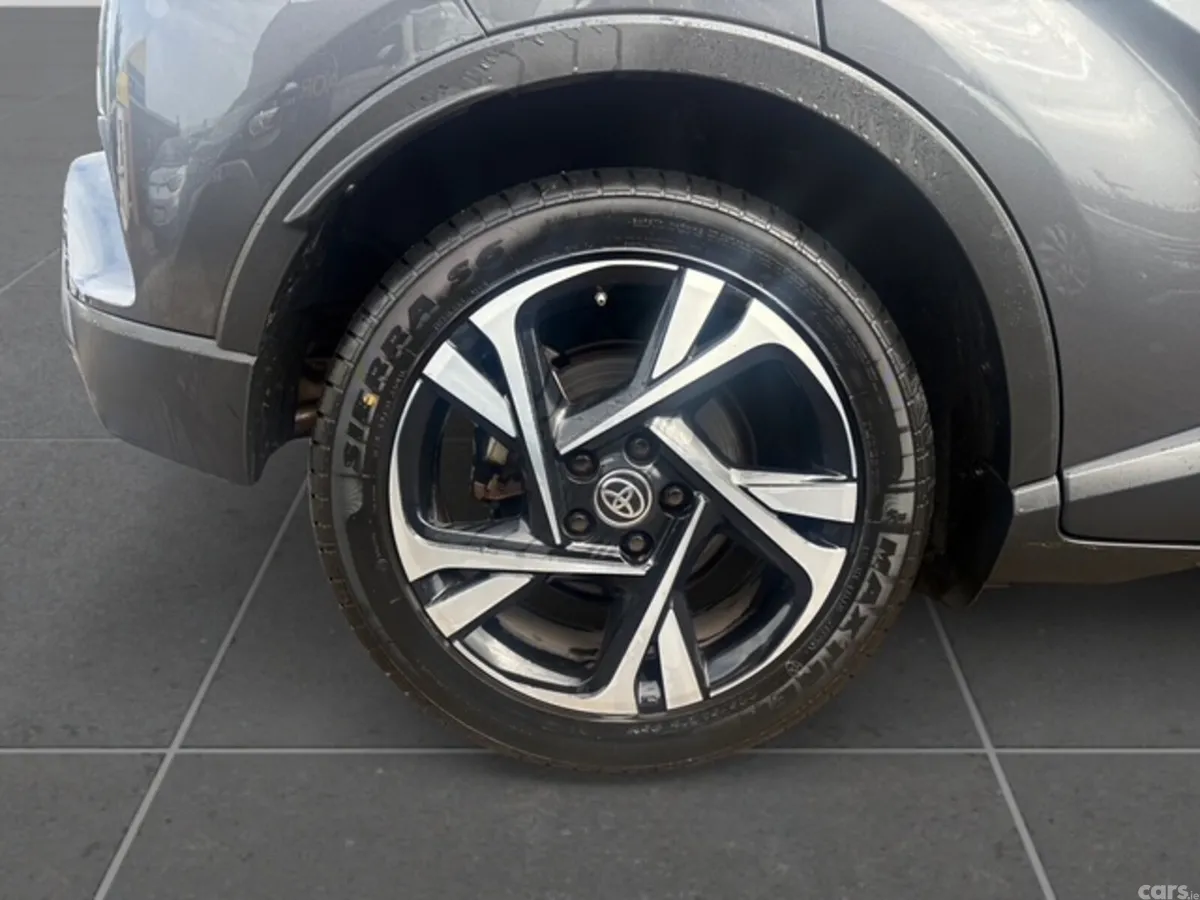 Toyota C-HR Hatchback, Petrol, 2023, Grey