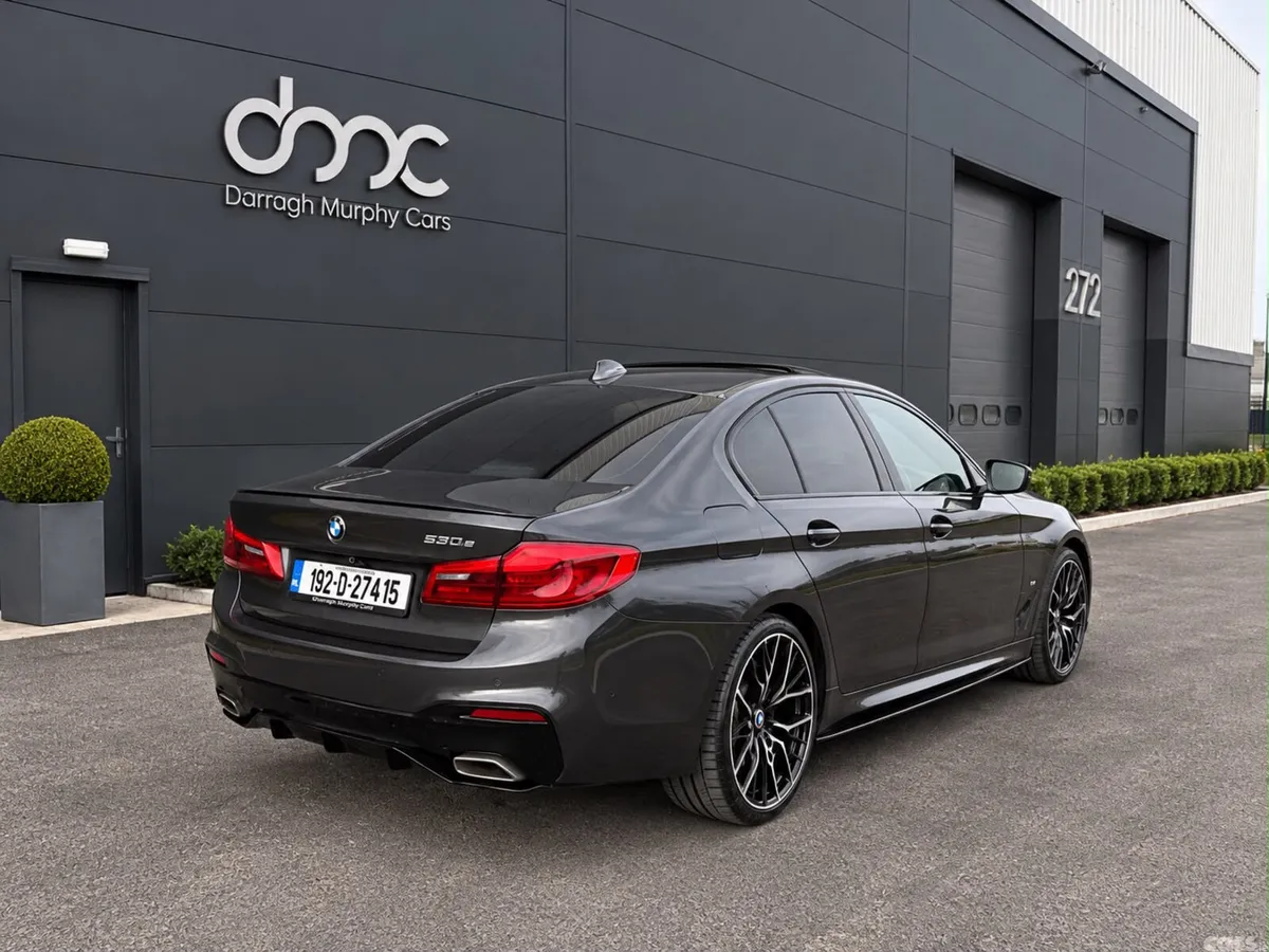 BMW 5-Series Saloon, Petrol Hybrid, 2019, Grey