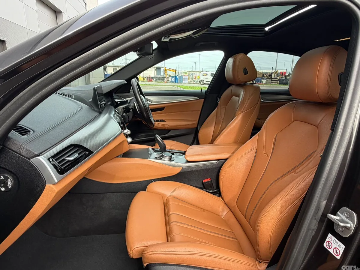 BMW 5-Series Saloon, Petrol Hybrid, 2019, Grey