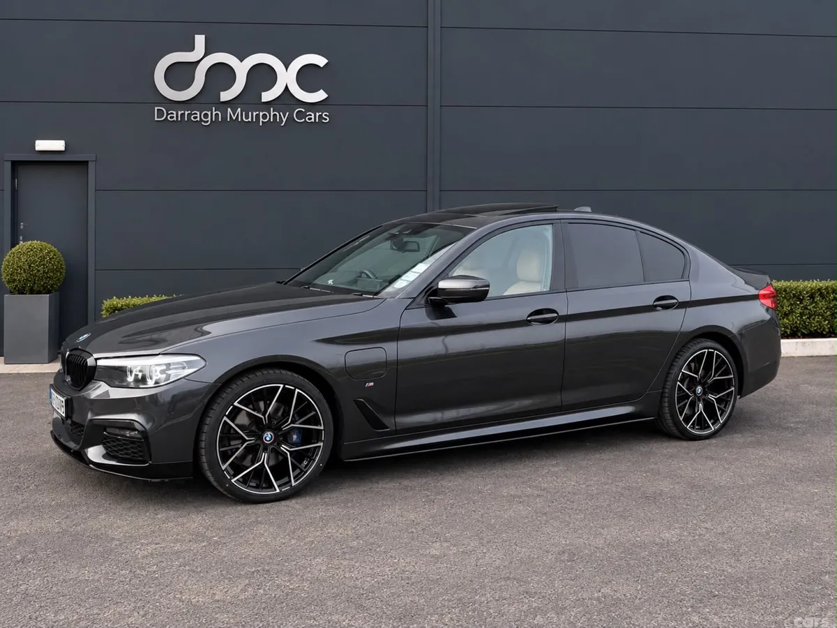 BMW 5-Series Saloon, Petrol Hybrid, 2019, Grey