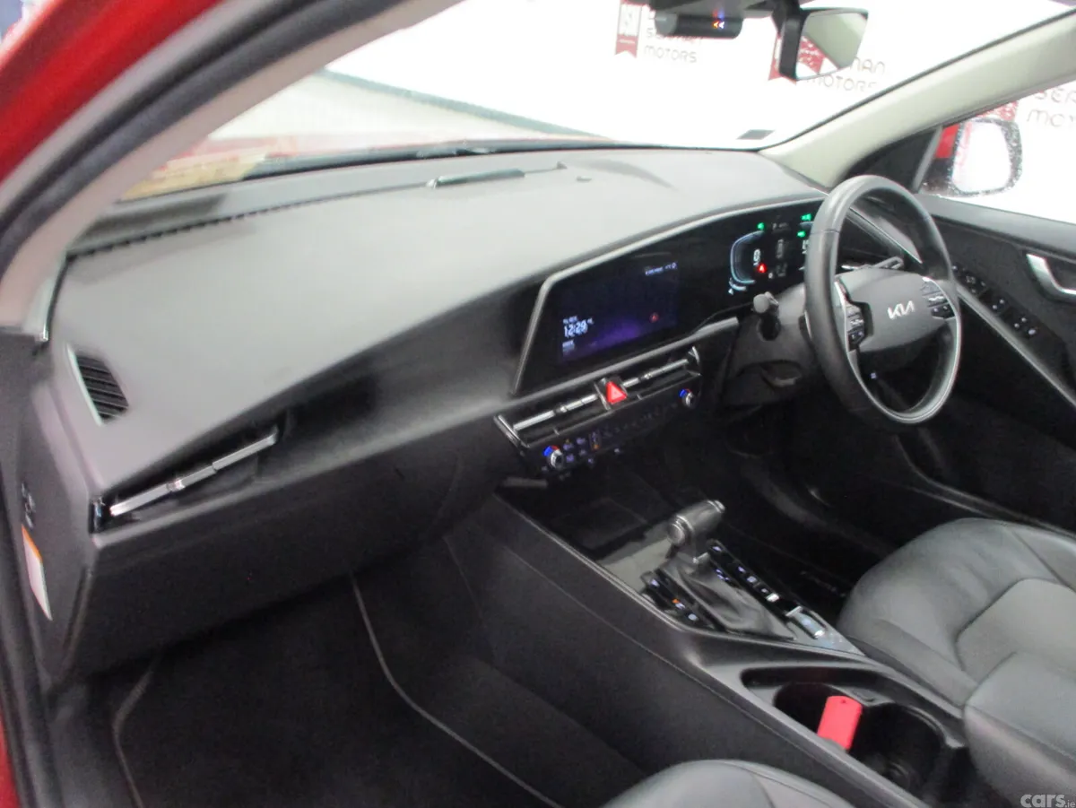 Kia Niro SUV, Petrol Plug-in Hybrid, 2023, Red