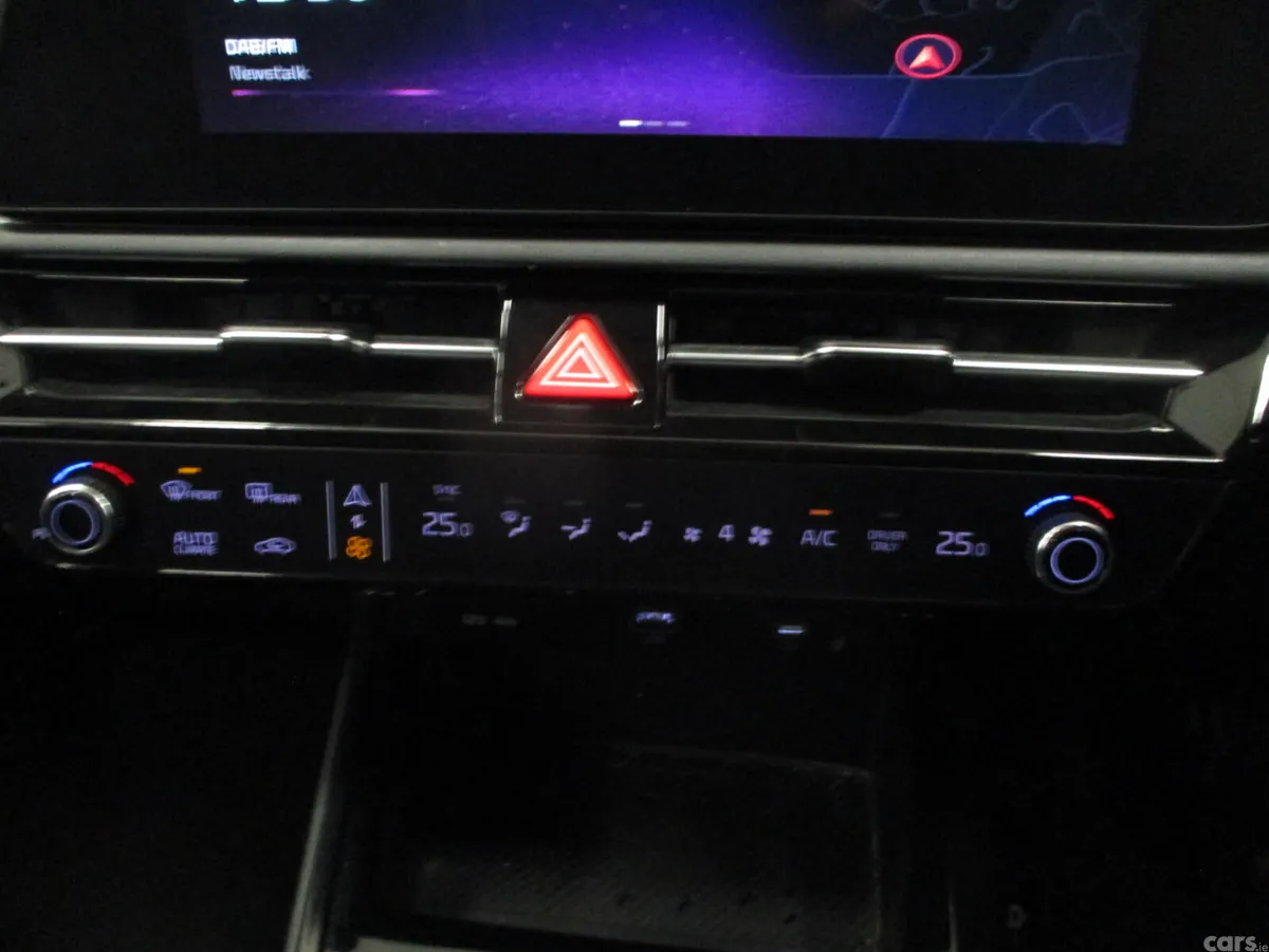 Kia Niro SUV, Petrol Plug-in Hybrid, 2023, Red